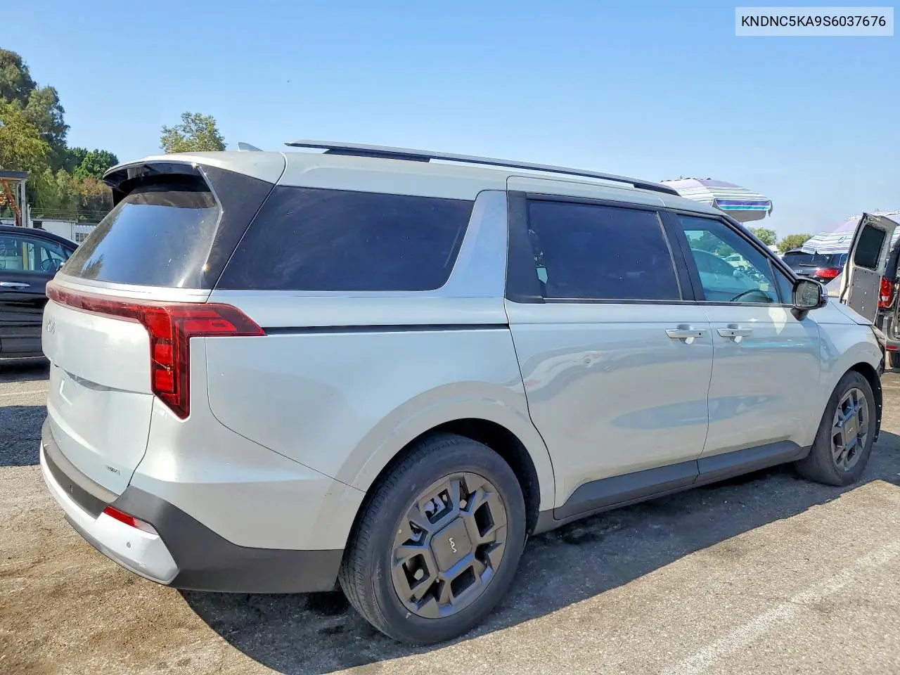 2025 Kia Carnival Ex VIN: KNDNC5KA9S6037676 Lot: 57923226