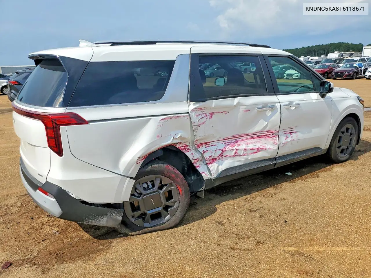 2026 Kia Carnival Ex VIN: KNDNC5KA8T6118671 Lot: 54632606