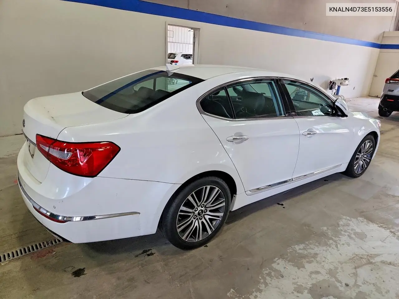 2014 Kia Cadenza Premium VIN: KNALN4D73E5153556 Lot: 60976366