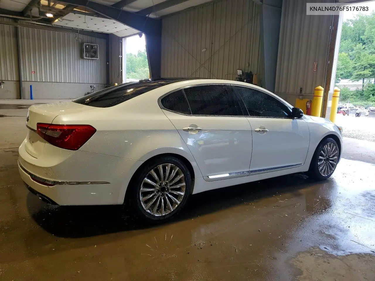 2015 Kia Cadenza Premium VIN: KNALN4D76F5176783 Lot: 57356226
