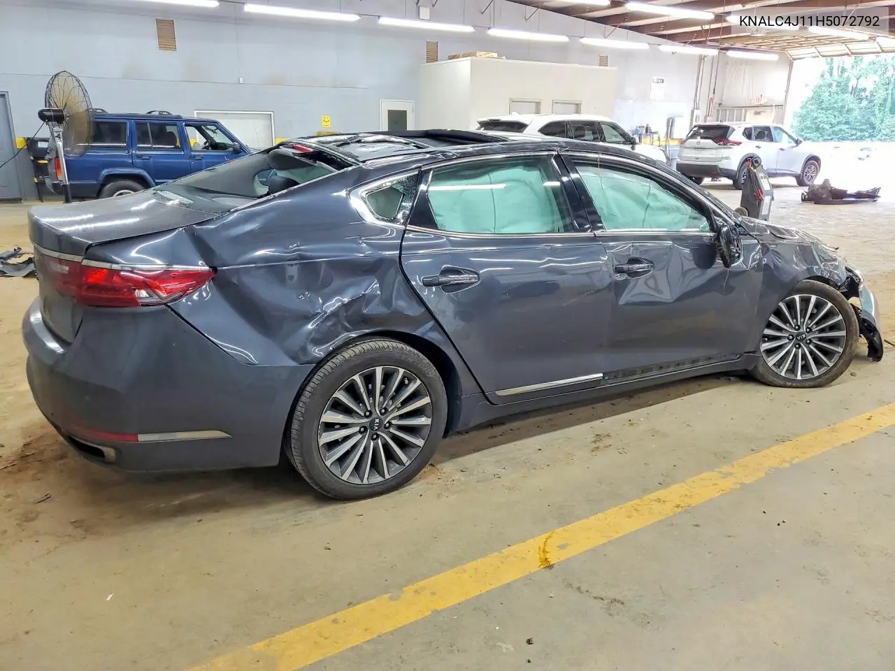 2017 Kia Cadenza Technology VIN: KNALC4J11H5072792 Lot: 57013226