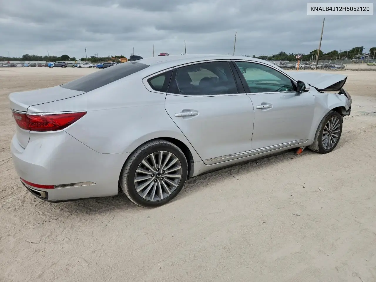 2017 Kia Cadenza Premium VIN: KNALB4J12H5052120 Lot: 72726035