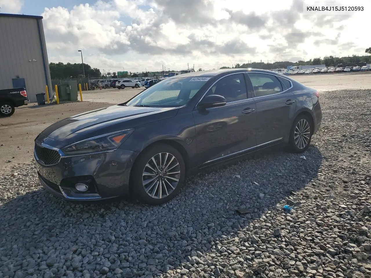 2018 Kia Cadenza Premium VIN: KNALB4J15J5120593 Lot: 54254346