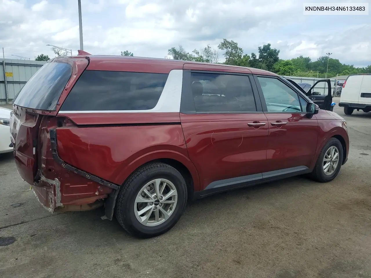2022 Kia Carnival Lx VIN: KNDNB4H34N6133483 Lot: 55105326