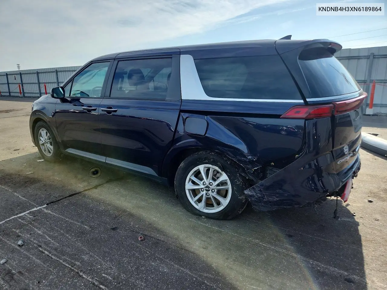 2022 Kia Carnival Lx VIN: KNDNB4H3XN6189864 Lot: 60527116