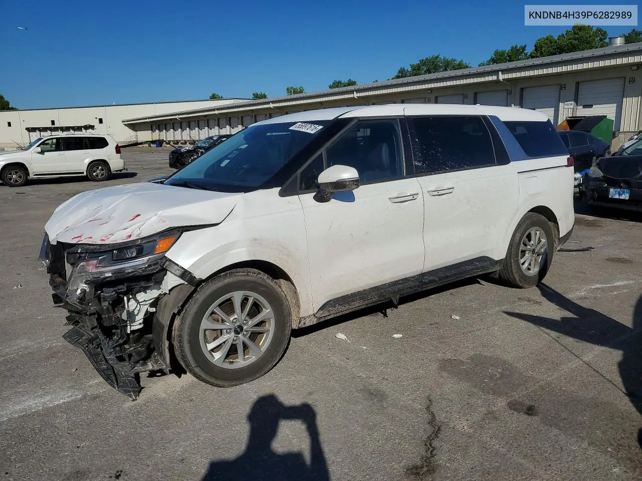 2023 Kia Carnival Lx VIN: KNDNB4H39P6282989 Lot: 55897616