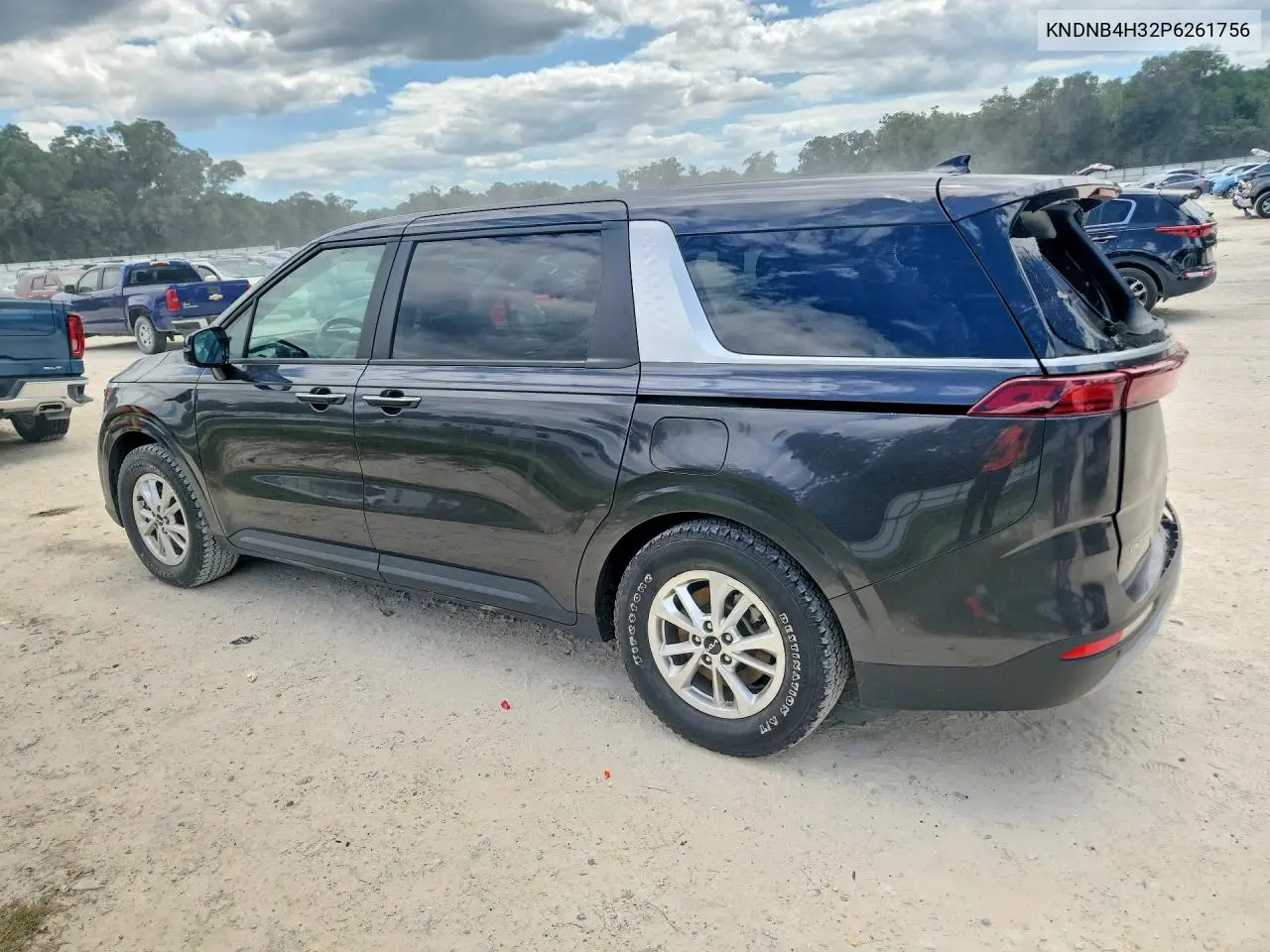 2023 Kia Carnival Lx VIN: KNDNB4H32P6261756 Lot: 55956946