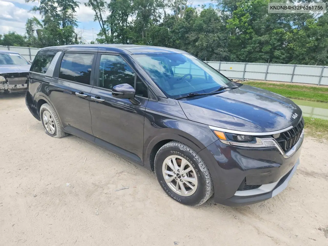 2023 Kia Carnival Lx VIN: KNDNB4H32P6261756 Lot: 55956946