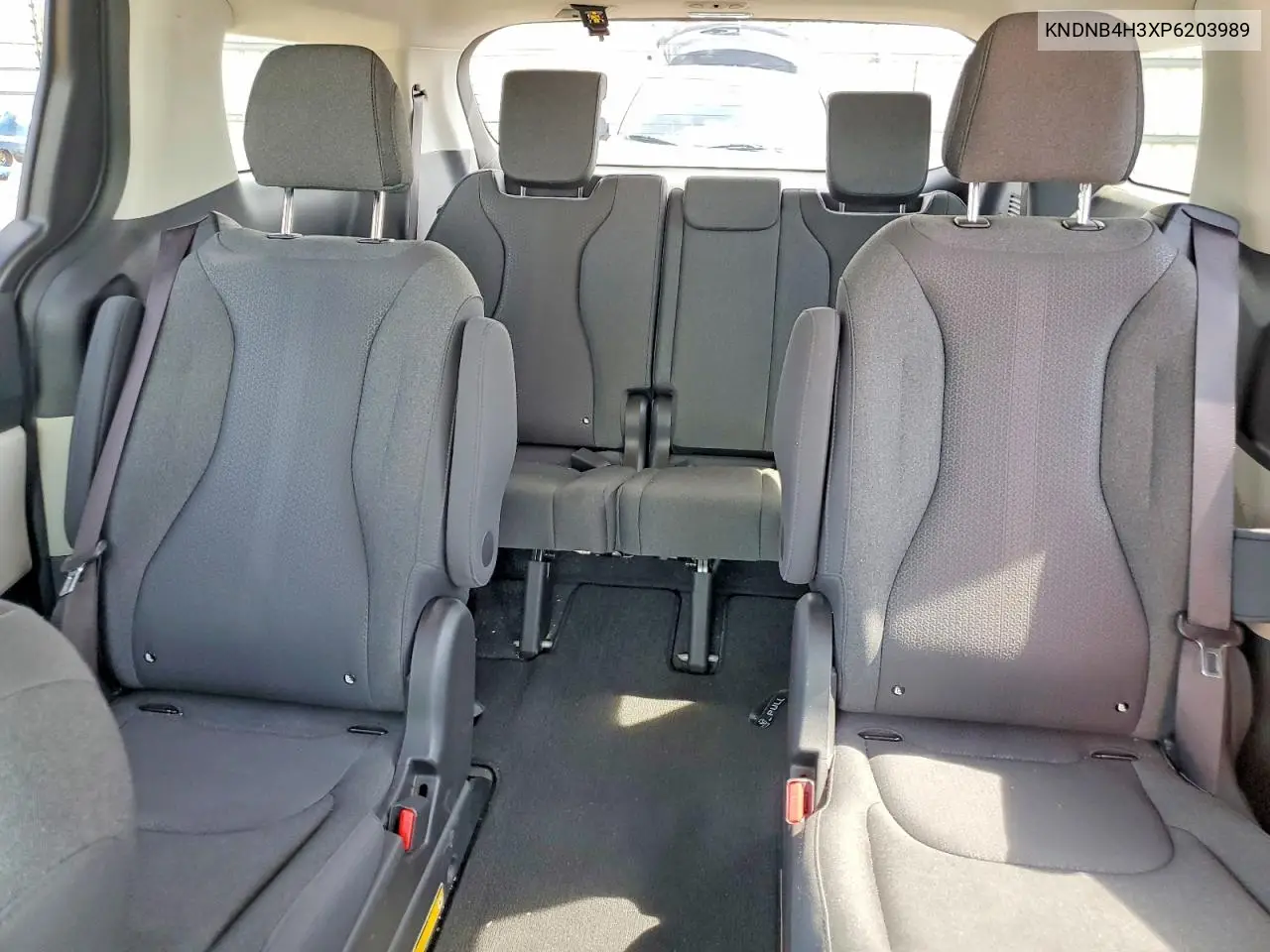 2023 Kia Carnival Lx VIN: KNDNB4H3XP6203989 Lot: 56106856