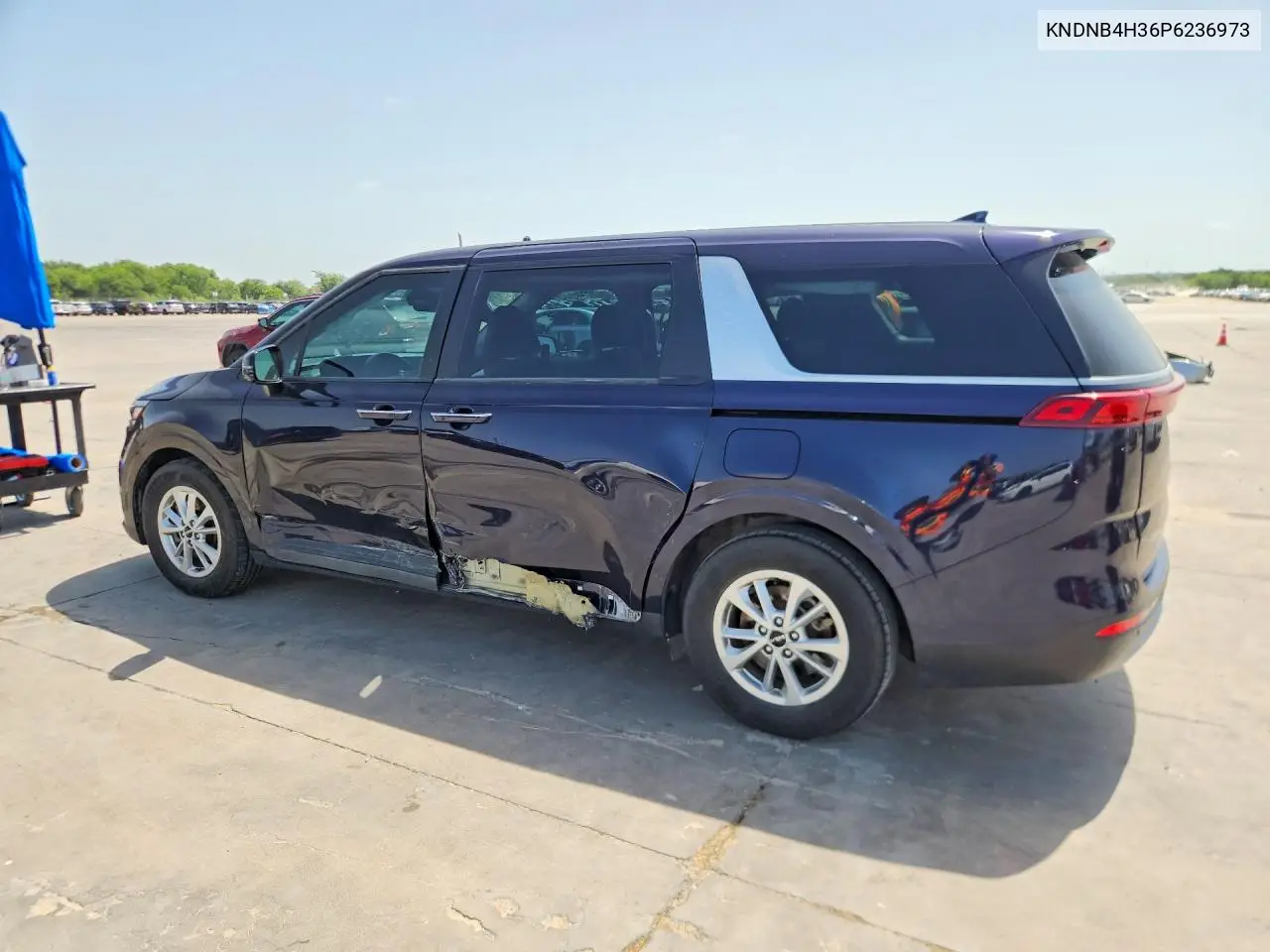 2023 Kia Carnival Lx VIN: KNDNB4H36P6236973 Lot: 58741666