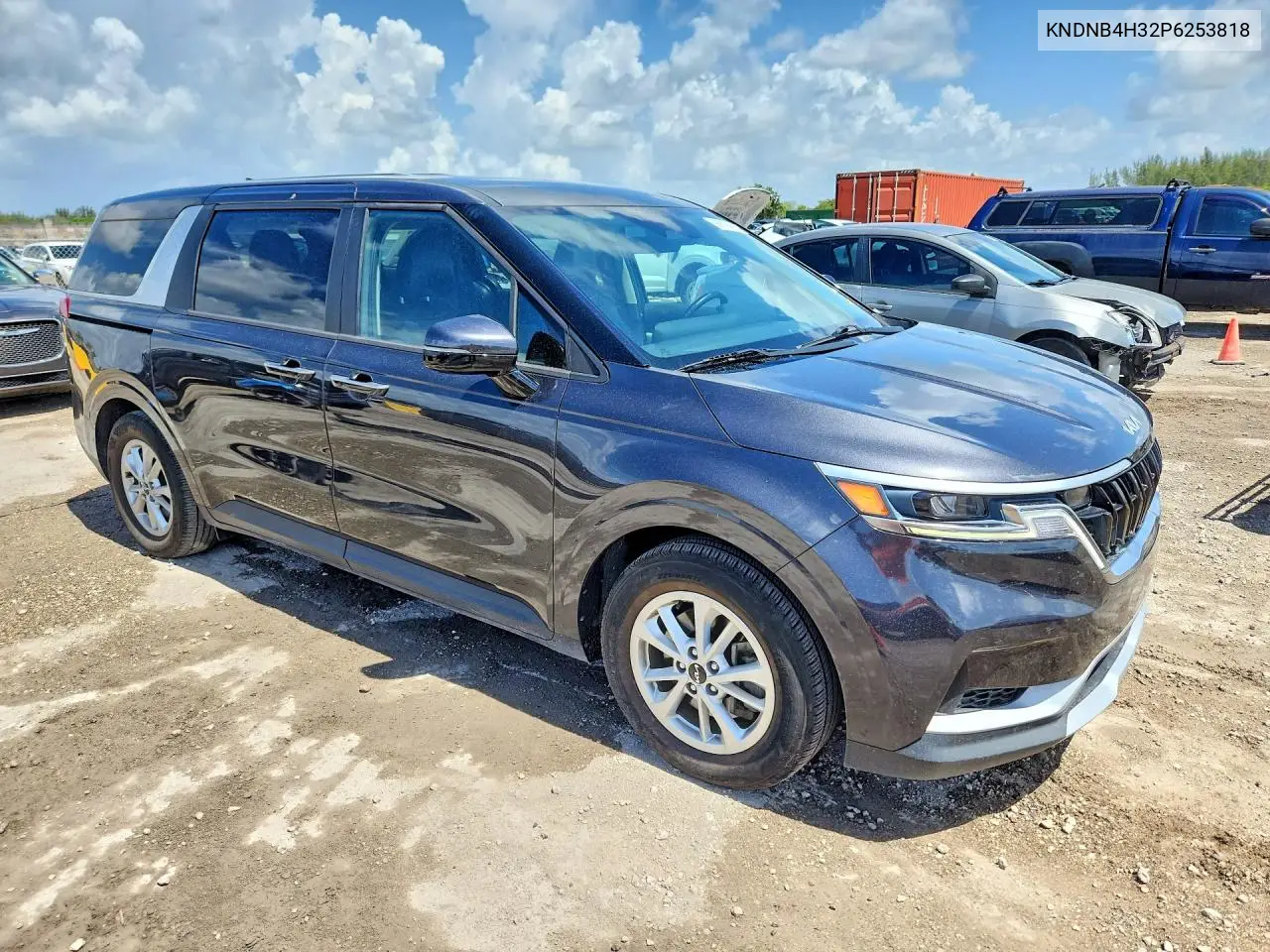2023 Kia Carnival Lx VIN: KNDNB4H32P6253818 Lot: 58819416