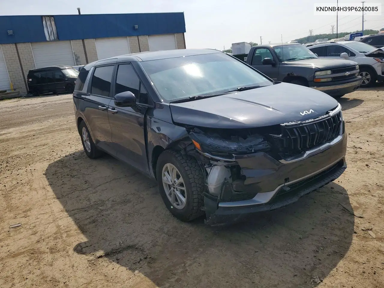 2023 Kia Carnival Lx VIN: KNDNB4H39P6260085 Lot: 61515446
