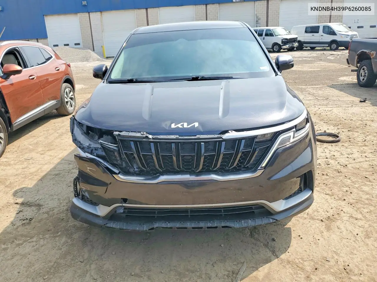 2023 Kia Carnival Lx VIN: KNDNB4H39P6260085 Lot: 61515446