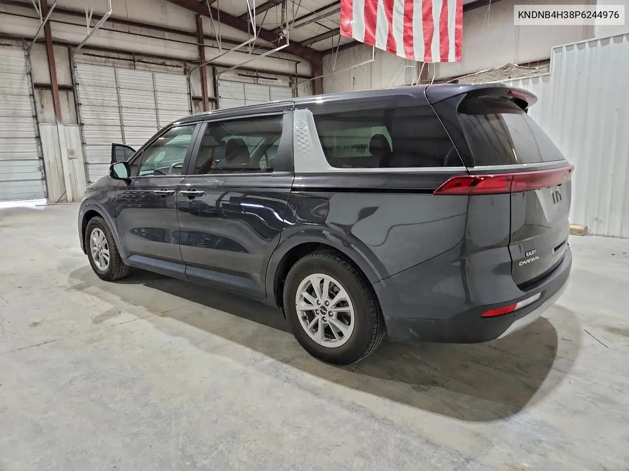 KNDNB4H38P6244976 2023 Kia Carnival Lx