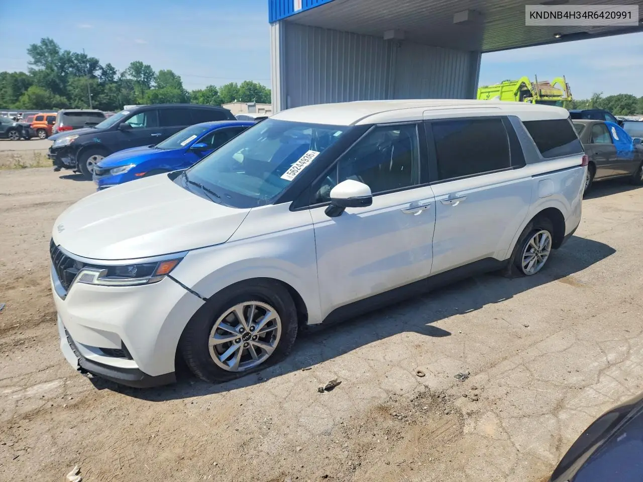 2024 Kia Carnival Lx VIN: KNDNB4H34R6420991 Lot: 56244936