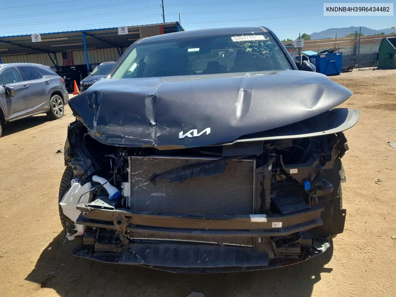 2024 Kia Carnival Lx VIN: KNDNB4H39R6434482 Lot: 57077796
