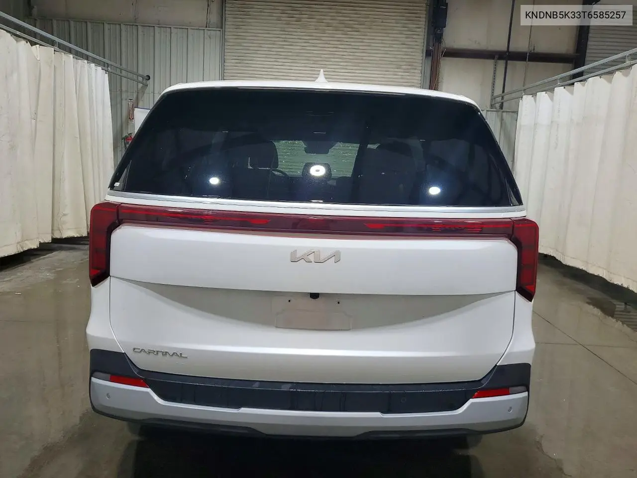 2026 Kia Carnival Lxs VIN: KNDNB5K33T6585257 Lot: 54628436