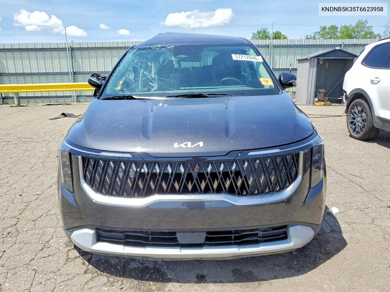 2026 Kia Carnival Lxs VIN: KNDNB5K35T6623958 Lot: 57212846