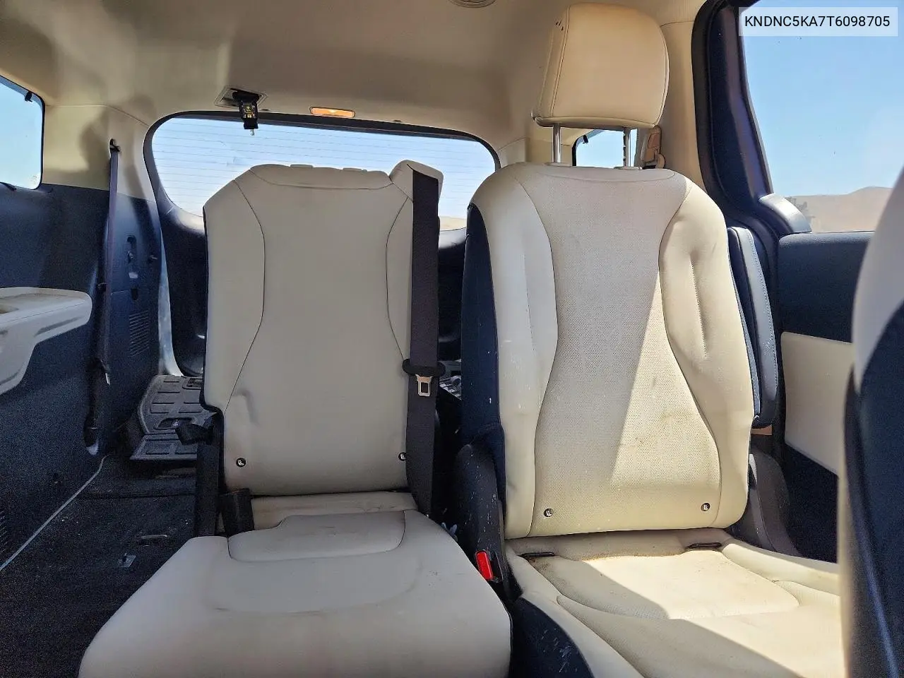 2026 Kia Carnival Ex VIN: KNDNC5KA7T6098705 Lot: 61030836
