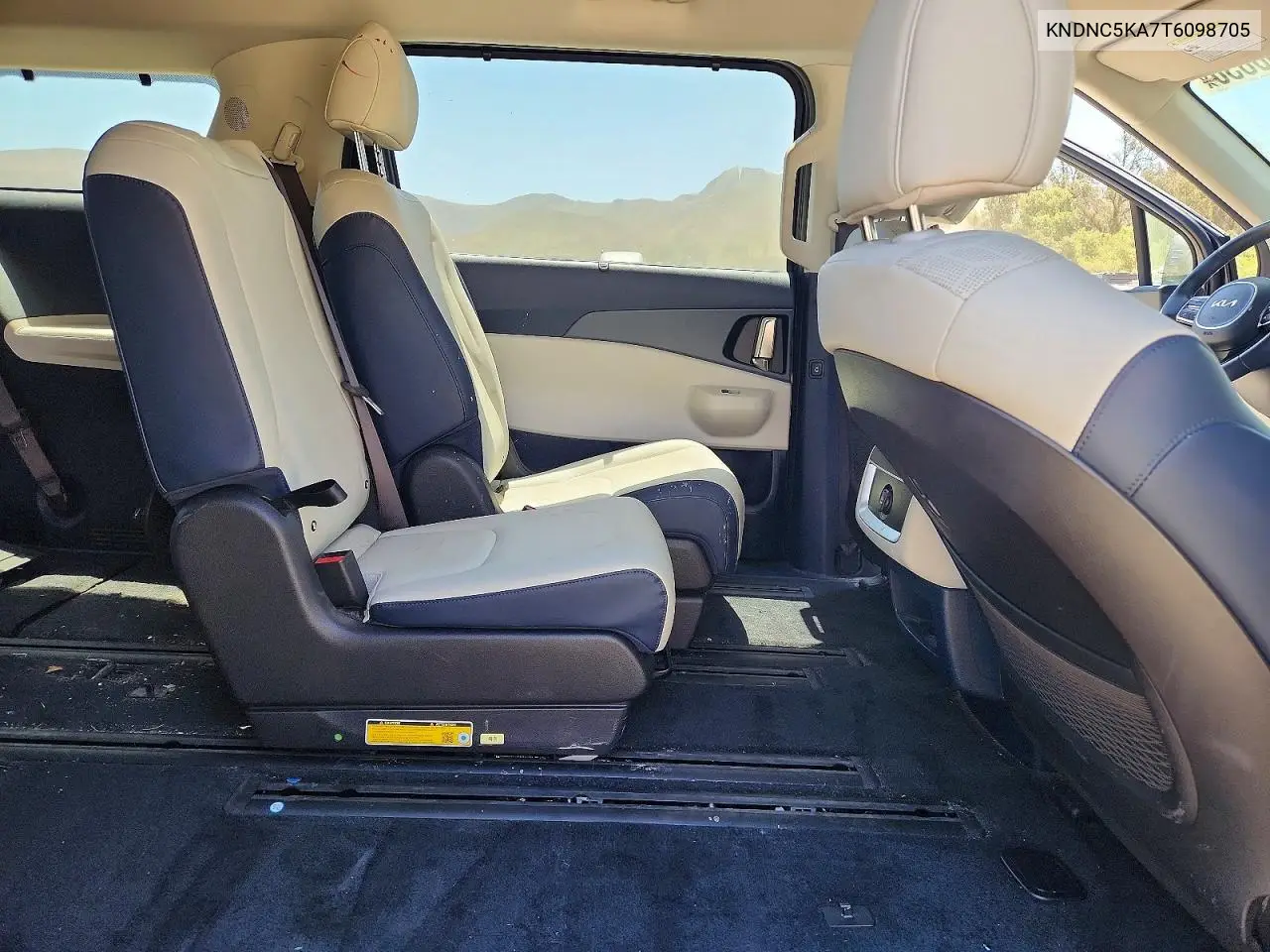 2026 Kia Carnival Ex VIN: KNDNC5KA7T6098705 Lot: 61030836