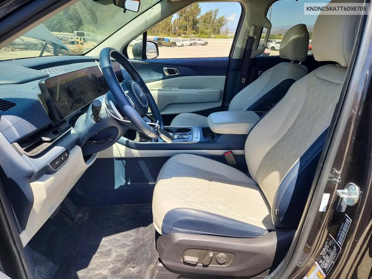 2026 Kia Carnival Ex VIN: KNDNC5KA7T6098705 Lot: 61030836