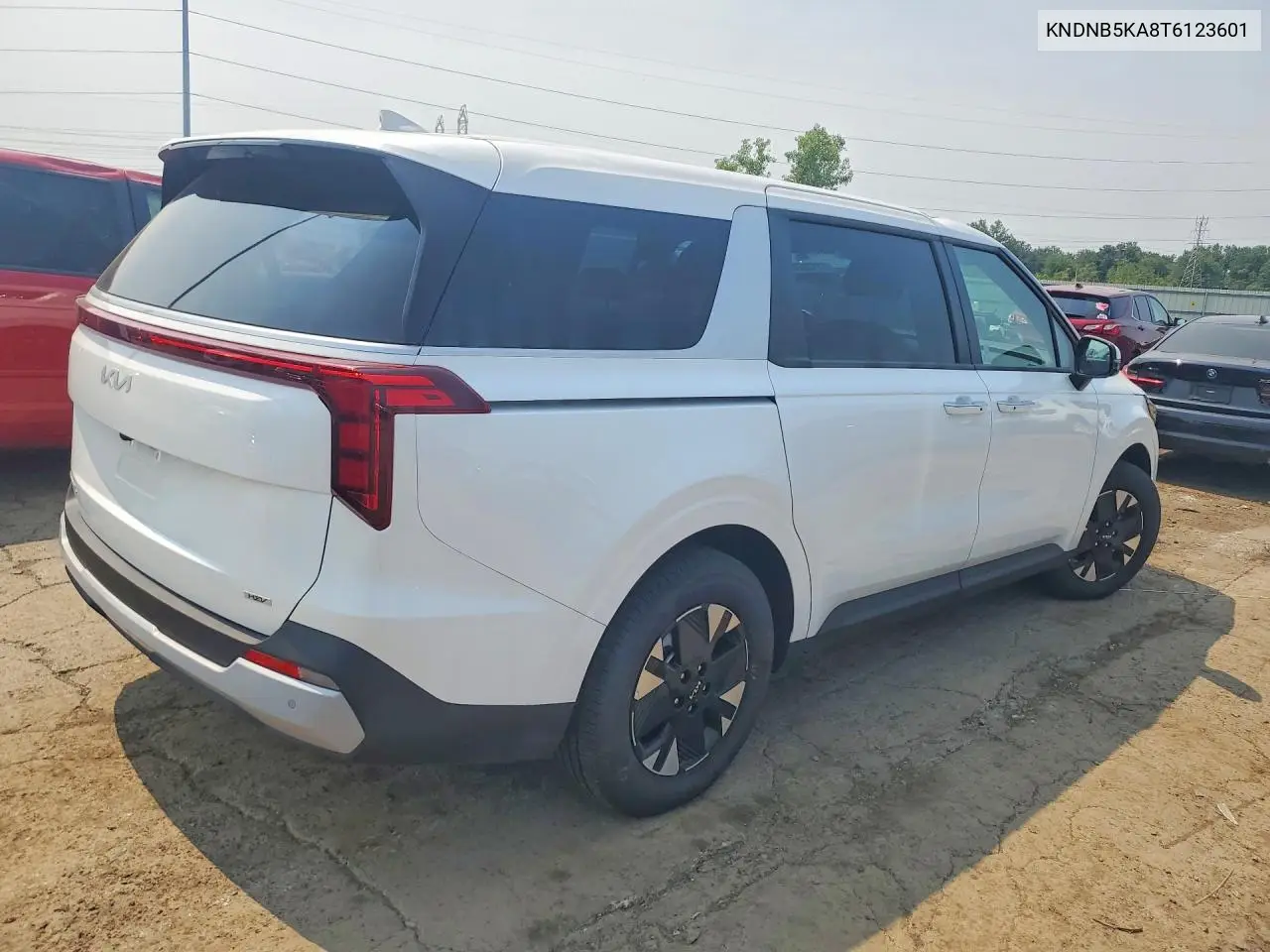 2026 Kia Carnival Lxs VIN: KNDNB5KA8T6123601 Lot: 61139766