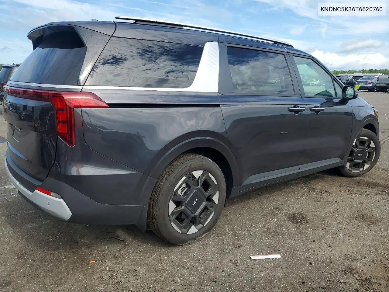 2026 Kia Carnival Ex VIN: KNDNC5K36T6620760 Lot: 61244016