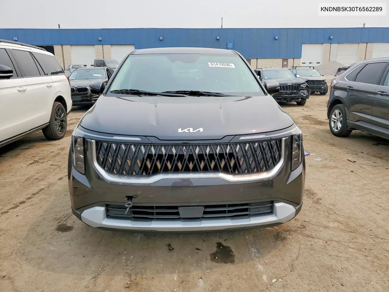 2026 Kia Carnival Lxs VIN: KNDNB5K30T6562289 Lot: 61419596