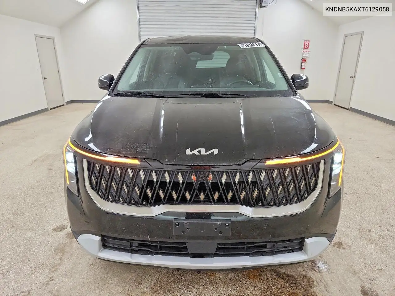 2026 Kia Carnival Lxs VIN: KNDNB5KAXT6129058 Lot: 61521076