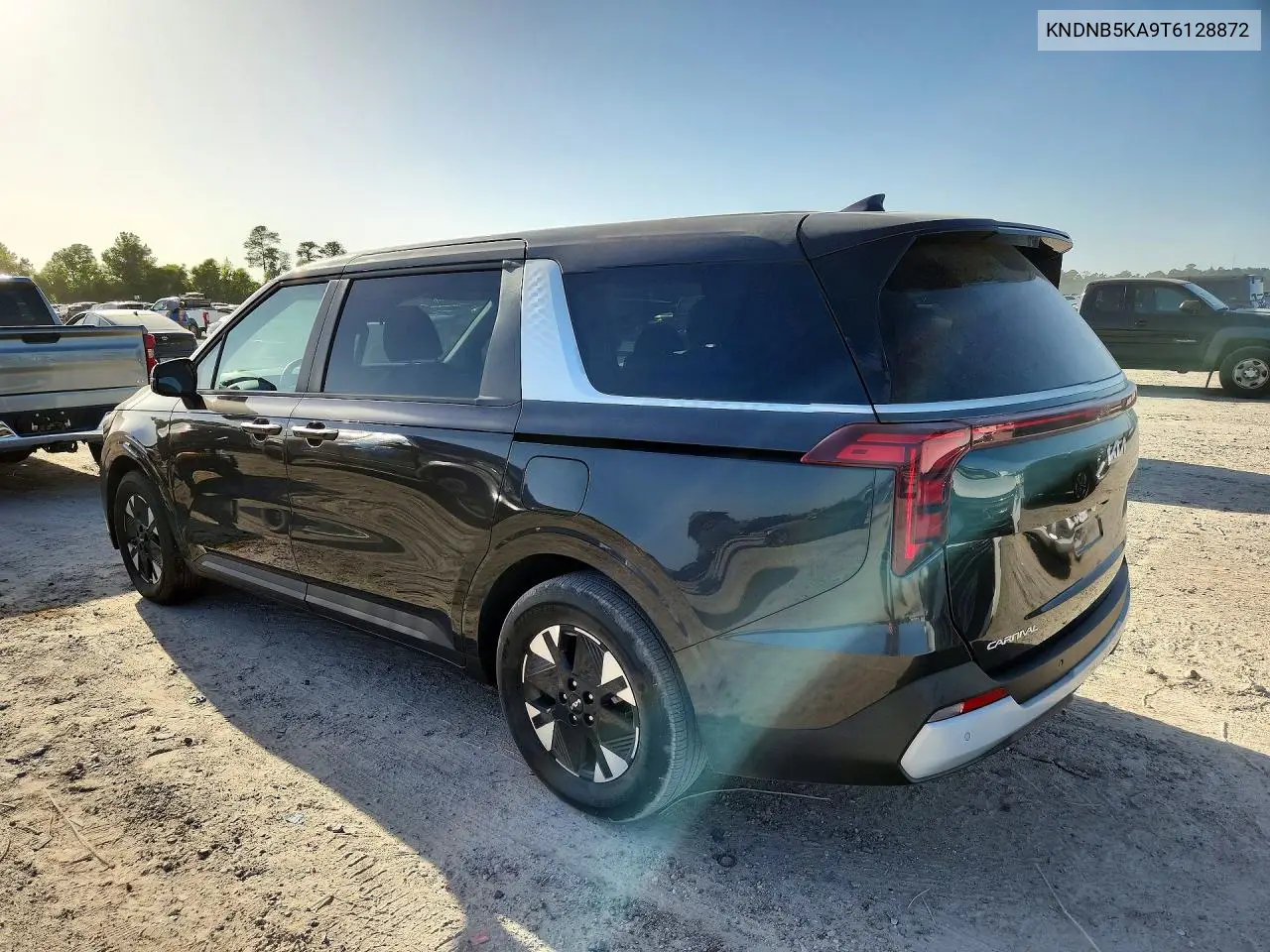 KNDNB5KA9T6128872 2026 Kia Carnival Lxs