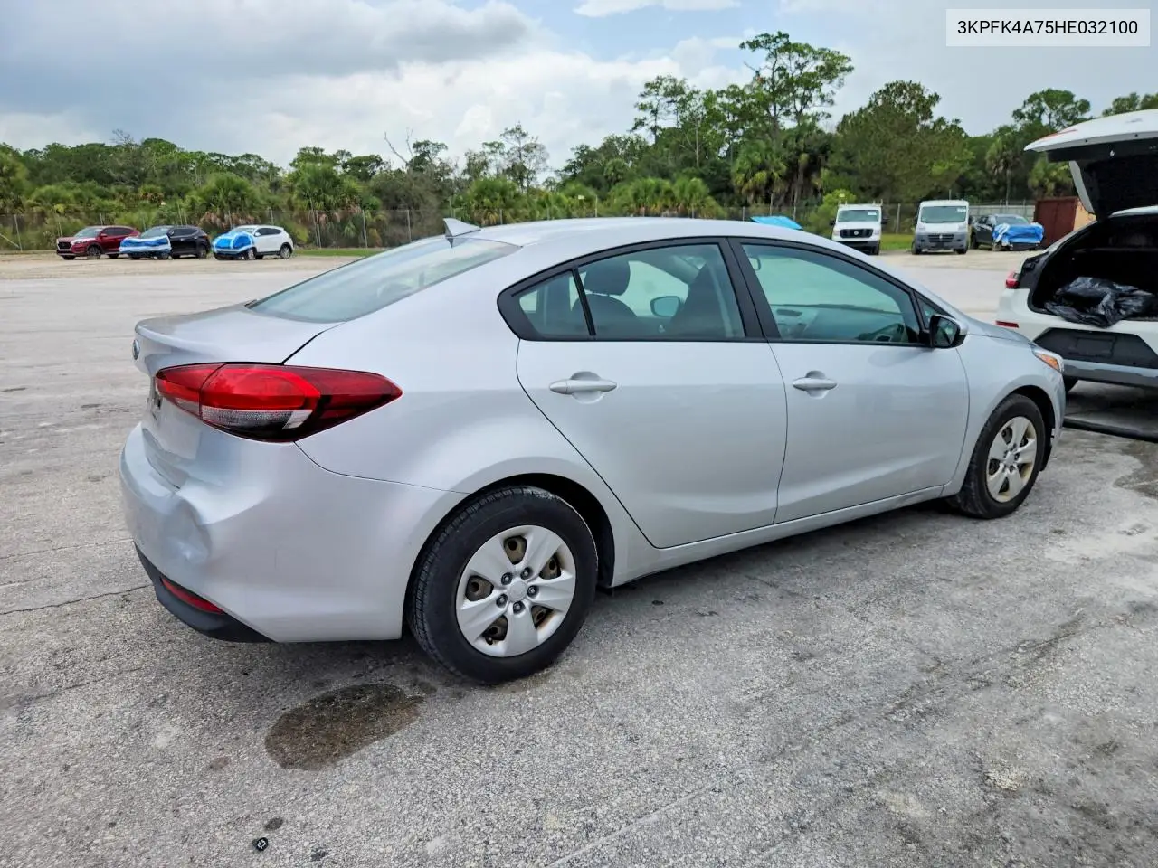2017 Kia Forte Lx VIN: 3KPFK4A75HE032100 Lot: 61872036