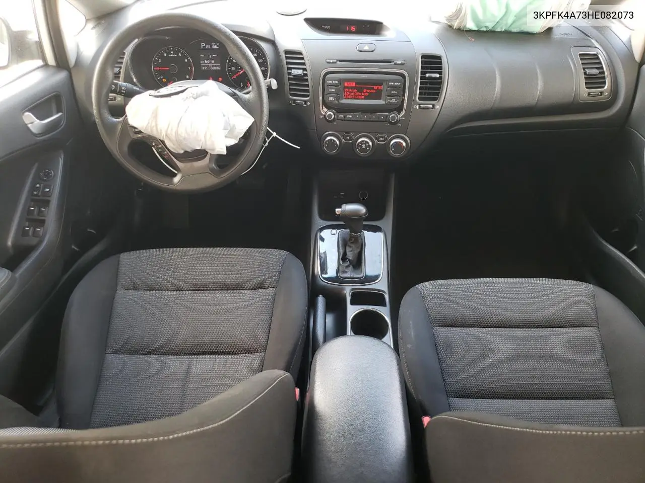 3KPFK4A73HE082073 2017 Kia Forte Lx