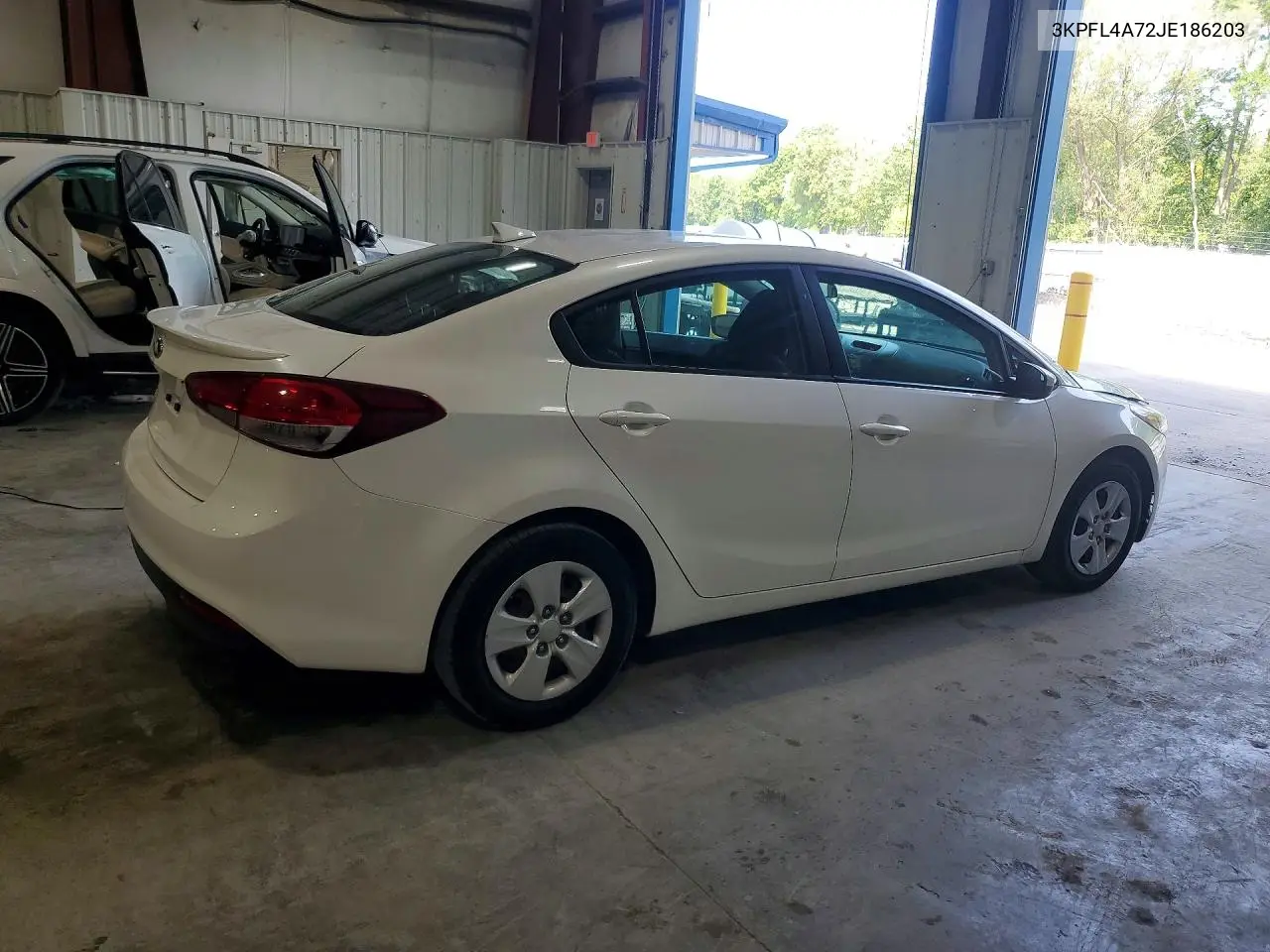 2018 Kia Forte Lx VIN: 3KPFL4A72JE186203 Lot: 61553846