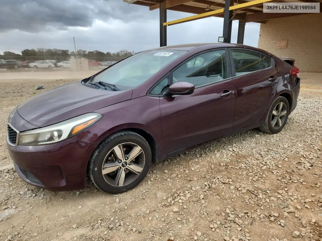 3KPFL4A76JE198984 2018 Kia Forte Lx