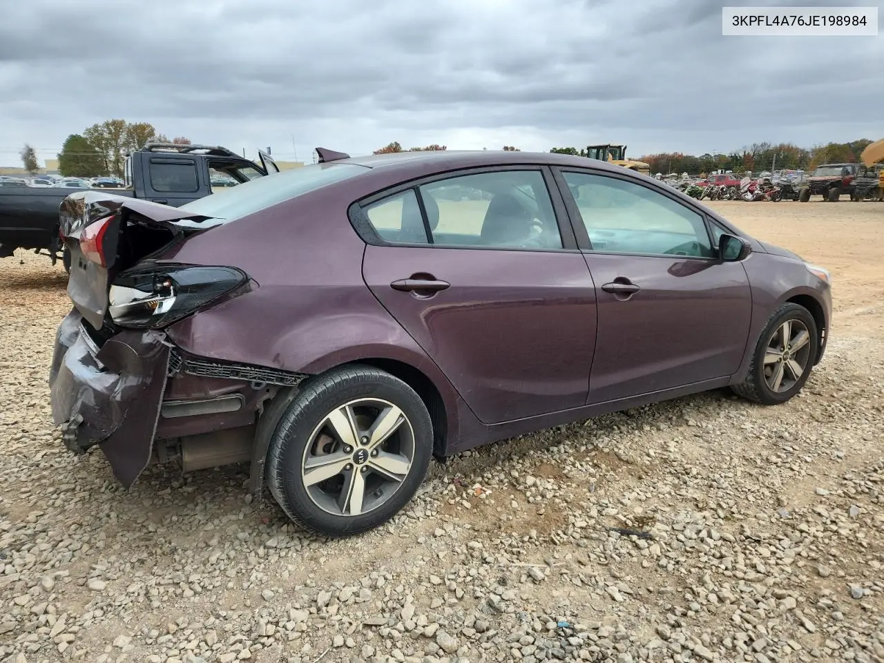 3KPFL4A76JE198984 2018 Kia Forte Lx