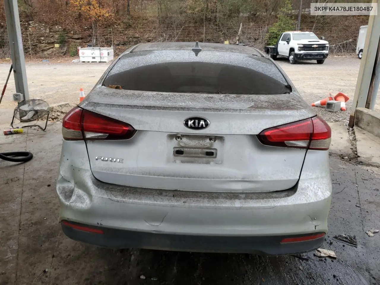 3KPFK4A78JE180487 2018 Kia Forte Lx