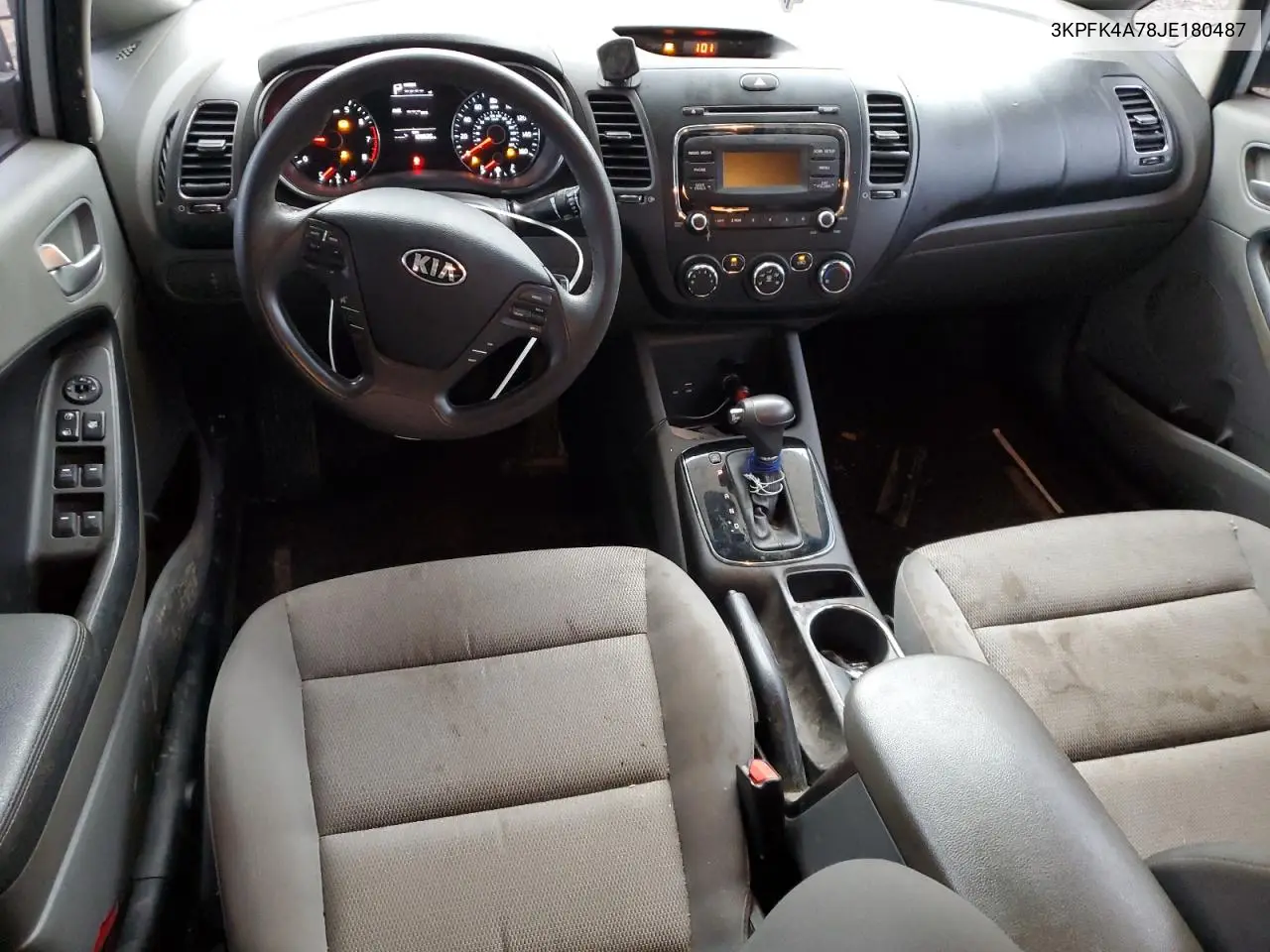 3KPFK4A78JE180487 2018 Kia Forte Lx