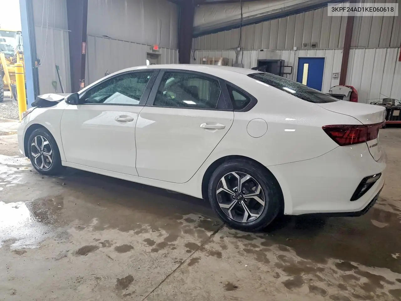 2019 Kia Forte Lxs VIN: 3KPF24AD1KE060618 Lot: 61856936