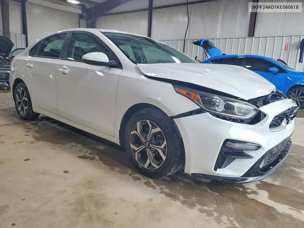 2019 Kia Forte Lxs VIN: 3KPF24AD1KE060618 Lot: 61856936