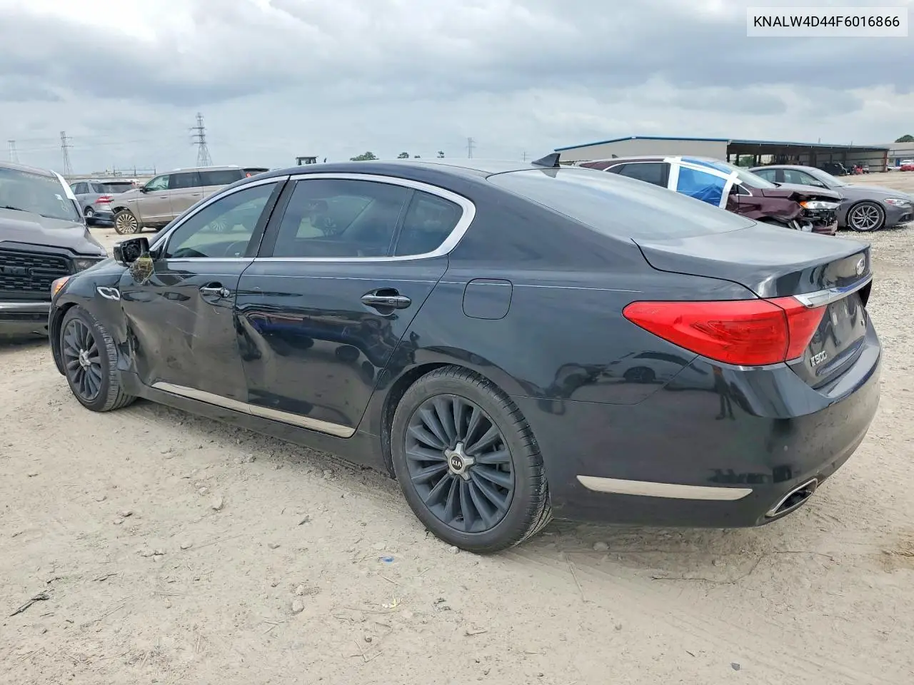 2015 Kia K900 Luxury VIN: KNALW4D44F6016866 Lot: 52585296