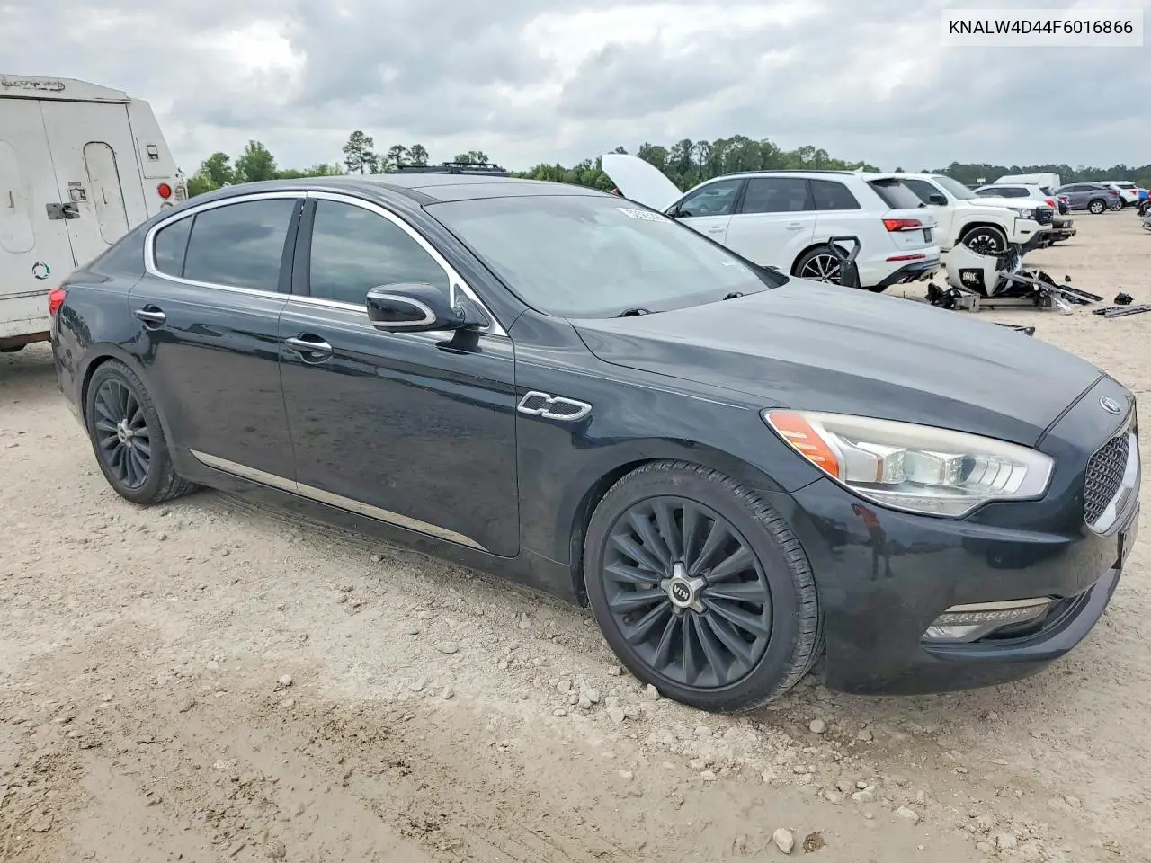 2015 Kia K900 Luxury VIN: KNALW4D44F6016866 Lot: 52585296