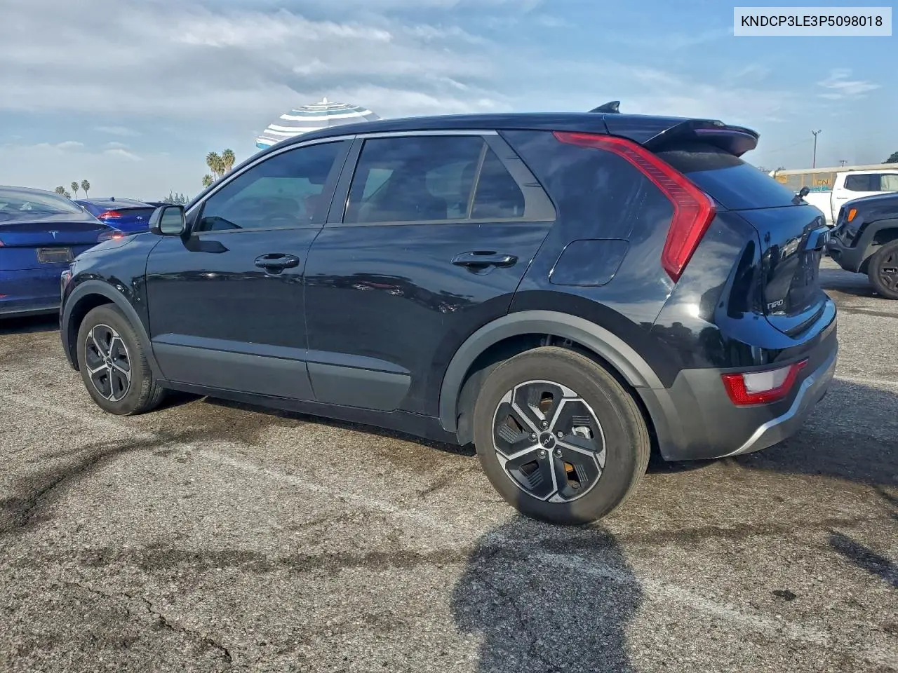 KNDCP3LE3P5098018 2023 Kia Niro Lx