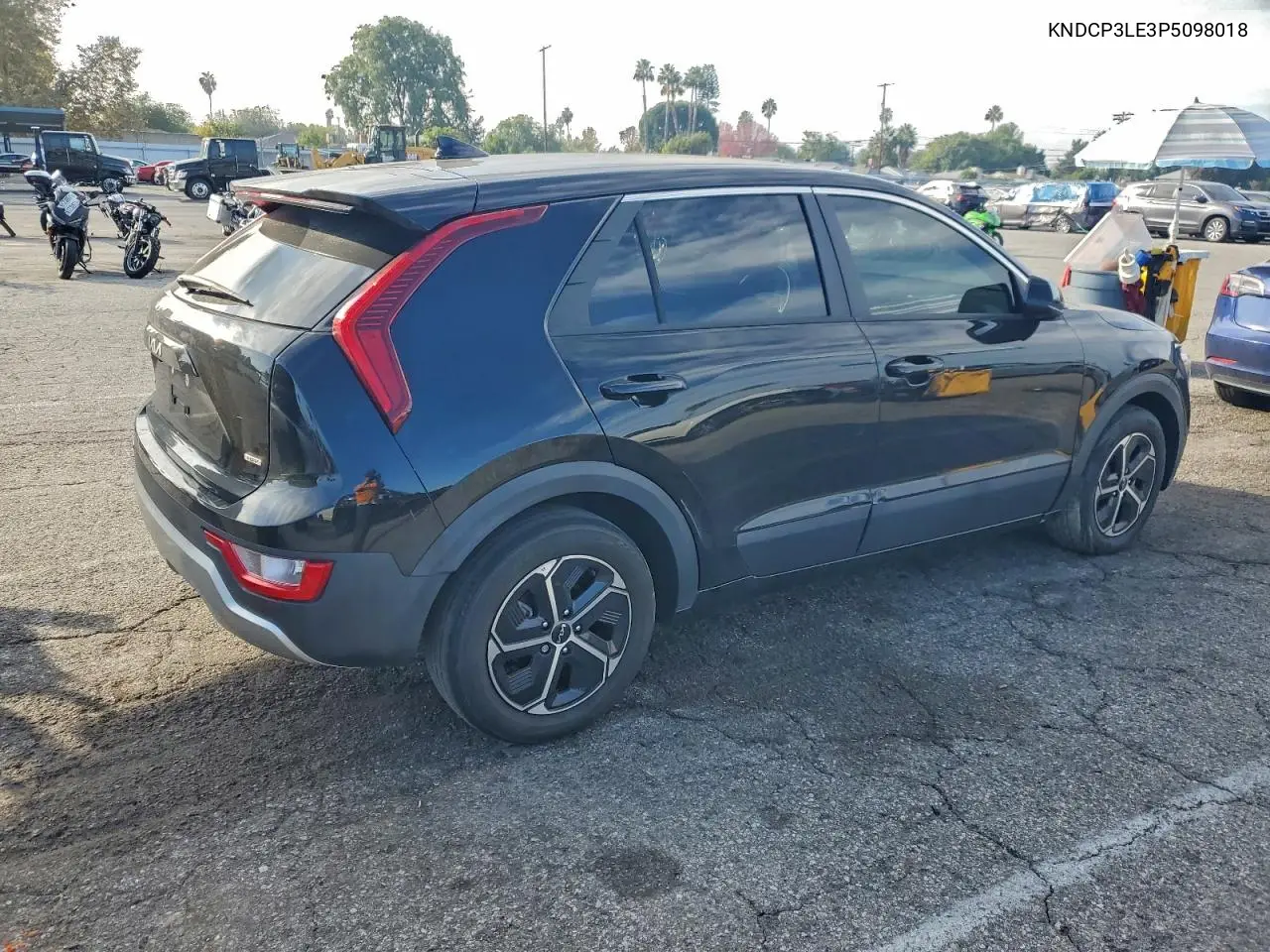 KNDCP3LE3P5098018 2023 Kia Niro Lx
