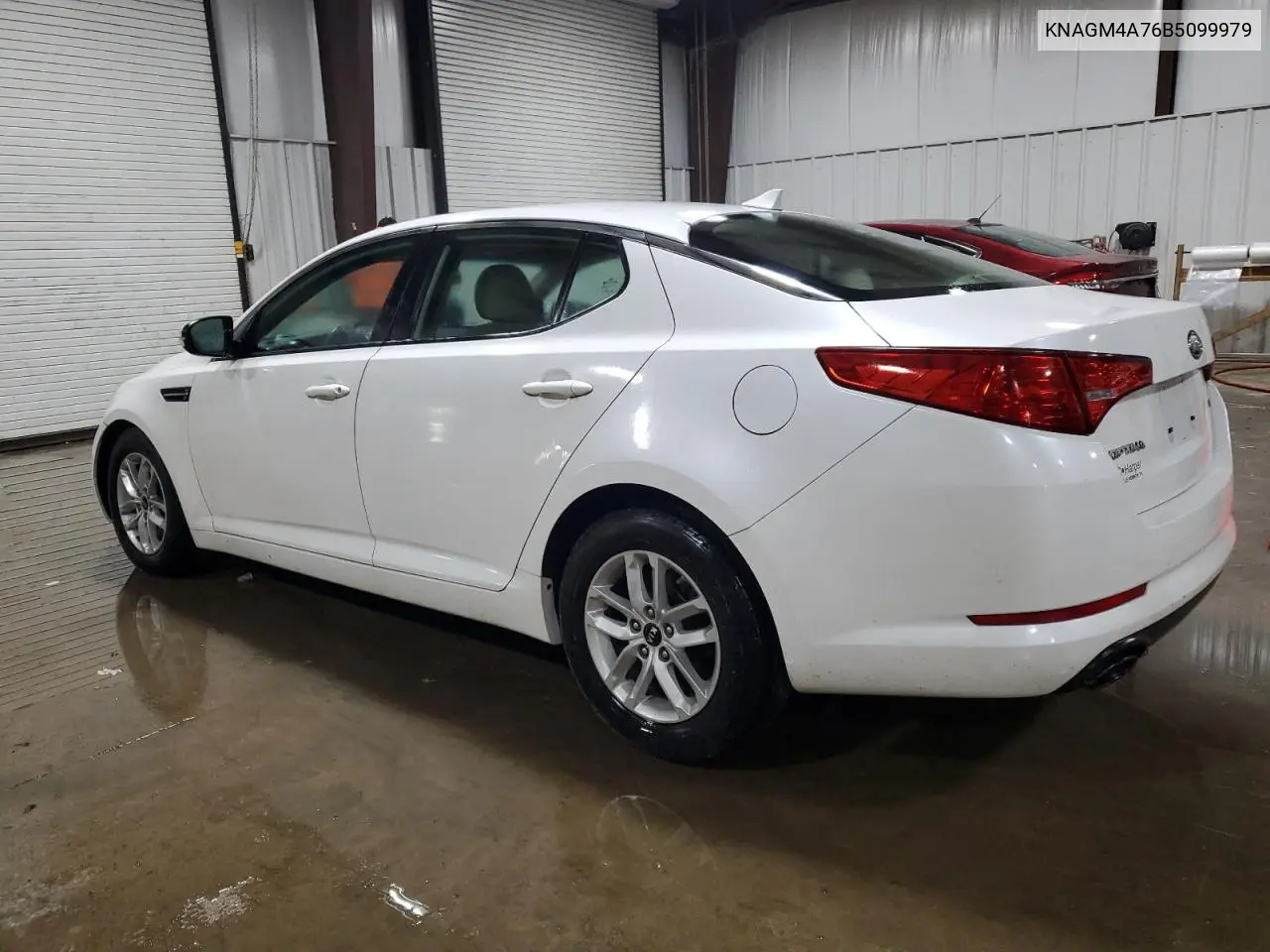 KNAGM4A76B5099979 2011 Kia Optima Lx