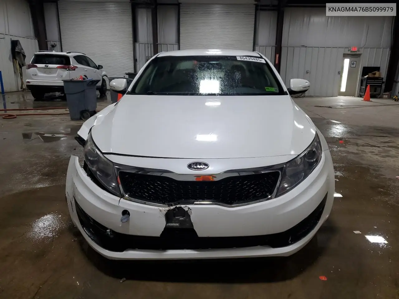 KNAGM4A76B5099979 2011 Kia Optima Lx