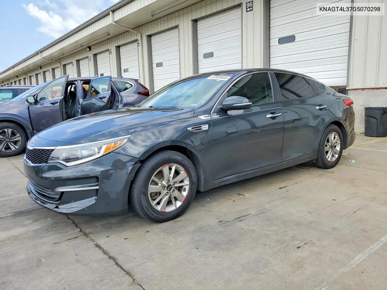 2016 Kia Optima Lx VIN: KNAGT4L37G5070298 Lot: 62089646