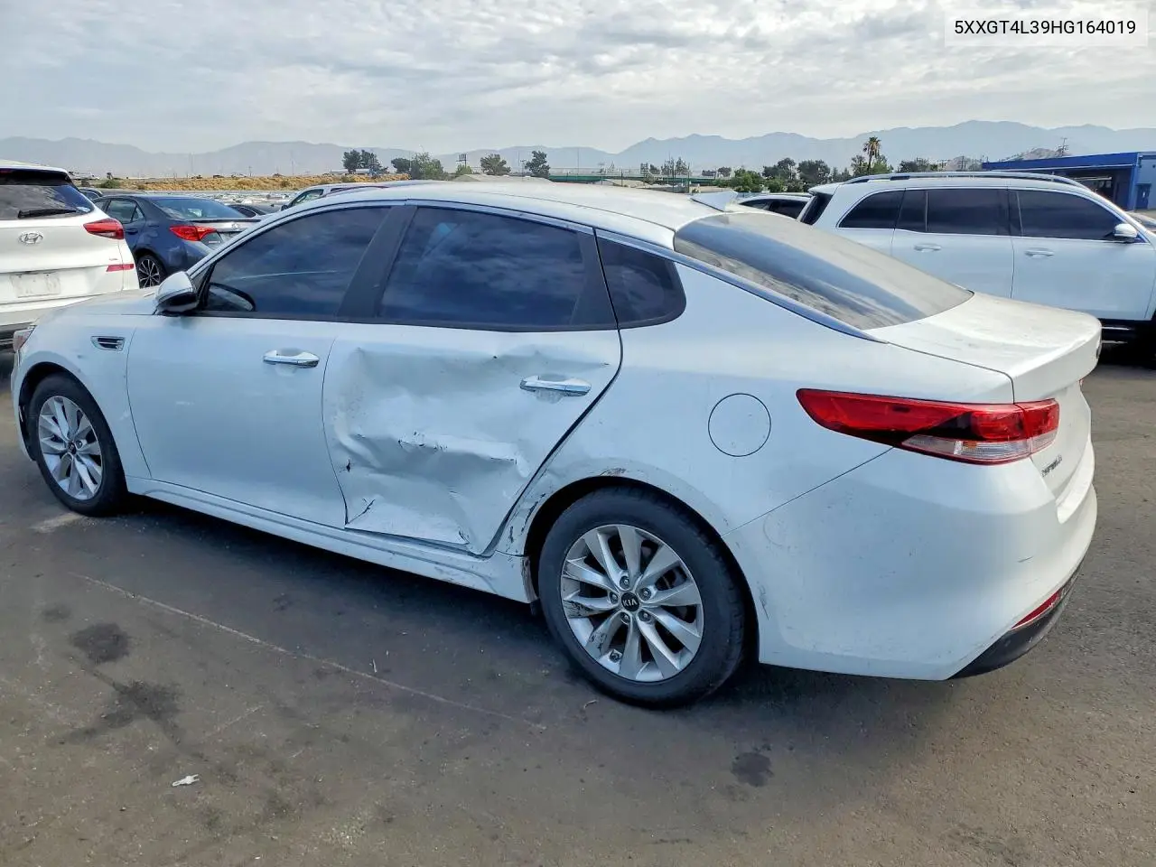 2017 Kia Optima Lx VIN: 5XXGT4L39HG164019 Lot: 61568026