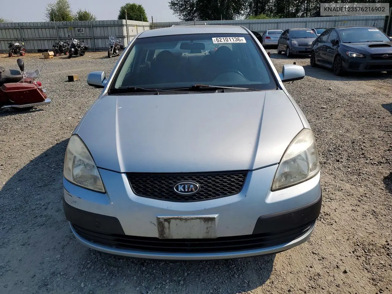 2007 Kia Rio Base VIN: KNADE123576216902 Lot: 62101136