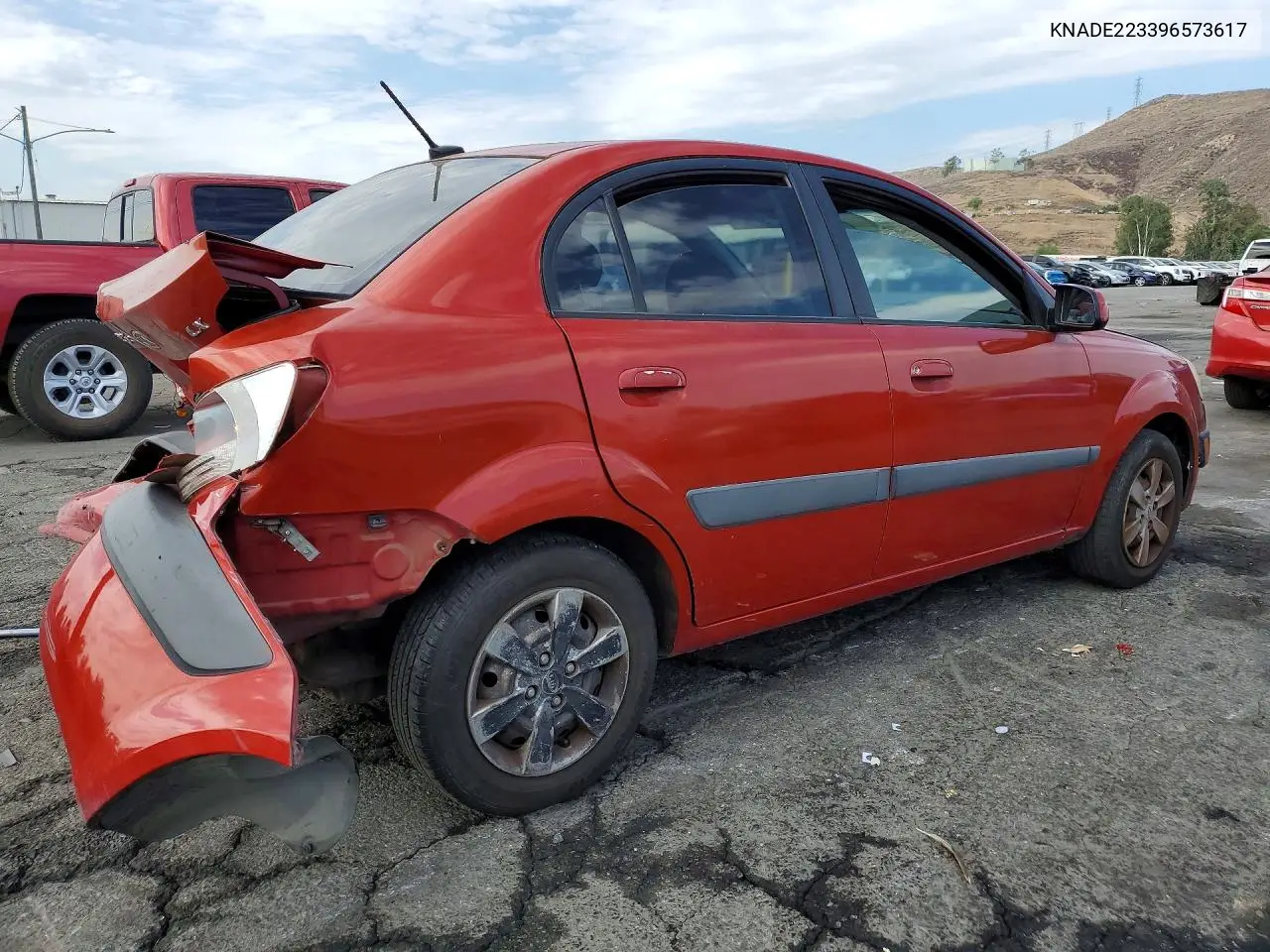 2009 Kia Rio Base VIN: KNADE223396573617 Lot: 62062336