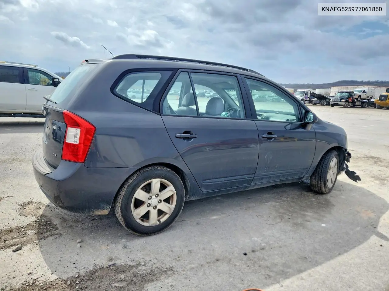 2007 Kia Rondo Lx VIN: KNAFG525977061860 Lot: 45642466